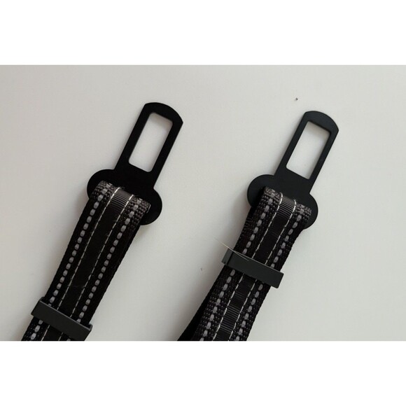 Good2Go Easy Clip Seatbelt Extension For Dogs Set Of 2 Black - Picture 8 of 9